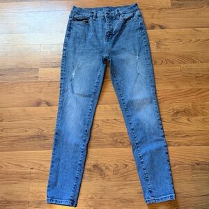 a.n.a High-Rise Skinny Ankle Jeans in Classic Blue